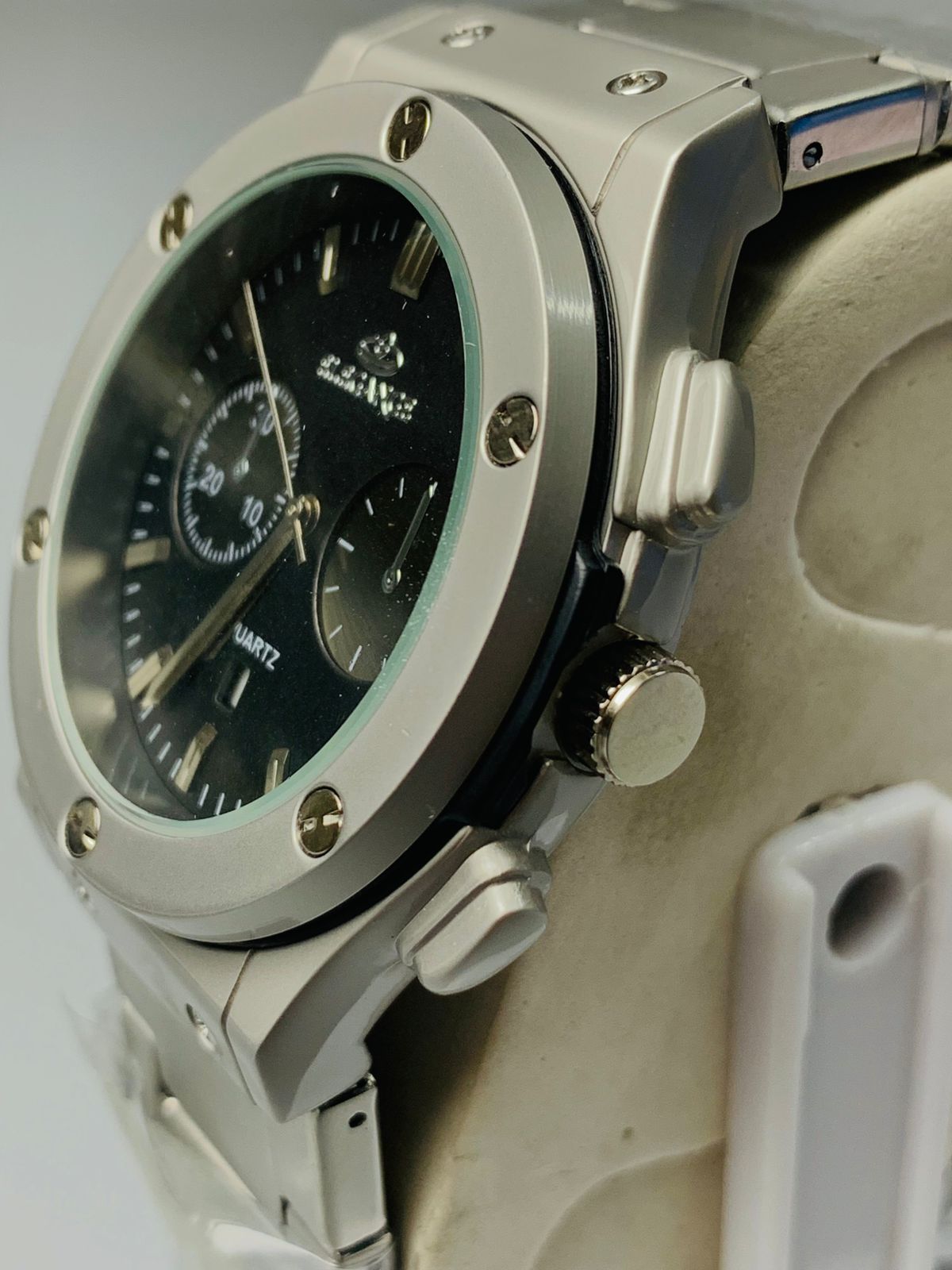 Elegance watch Light Gray And Black Dial Date Adjust