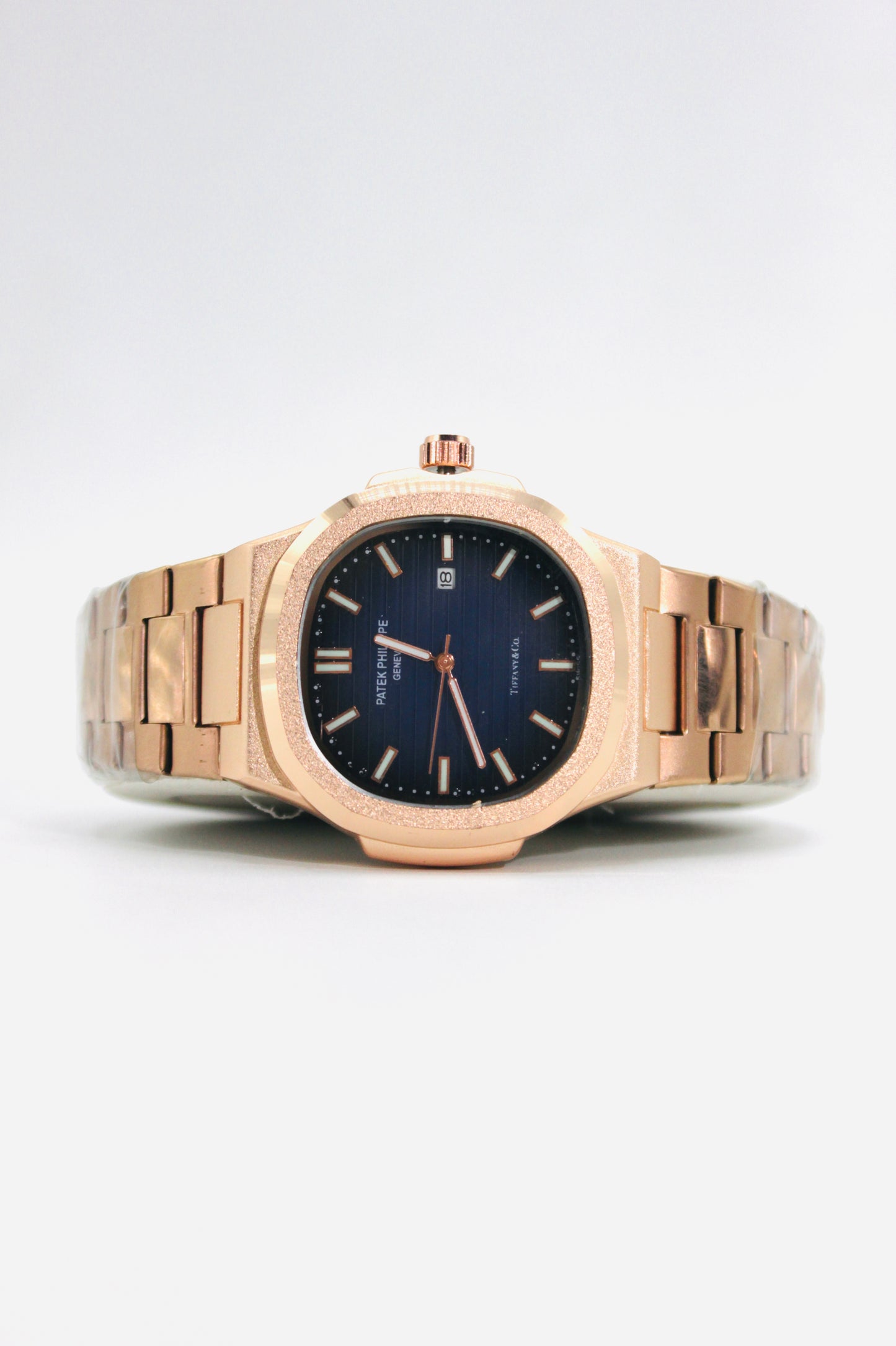 Patek Philippe Nautilus Style Quartz Men’s Watch – Frosted Gold Case with Midnight Blue Dial