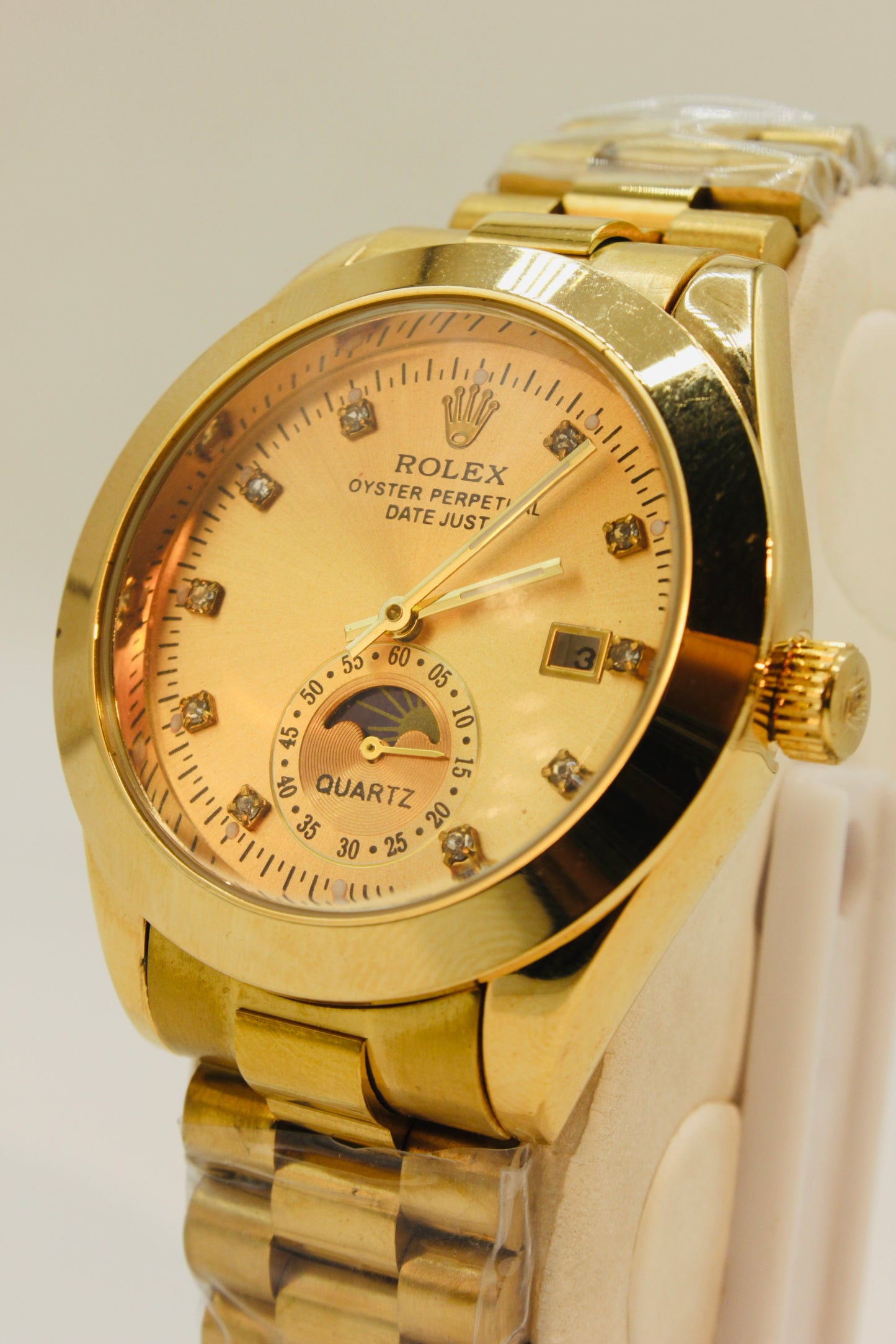 Rolex Submariner Golden for Men – Elegant Swiss Quartz Watch (35mm)